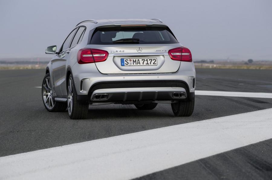 Mercedes-Benz GLA45 AMG 2014 года  (фото 25 из 28)
